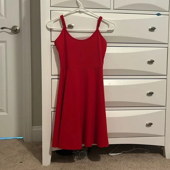 green emerald velvet dress Solid Flare Hem Cami Dress – Beisat main image 0